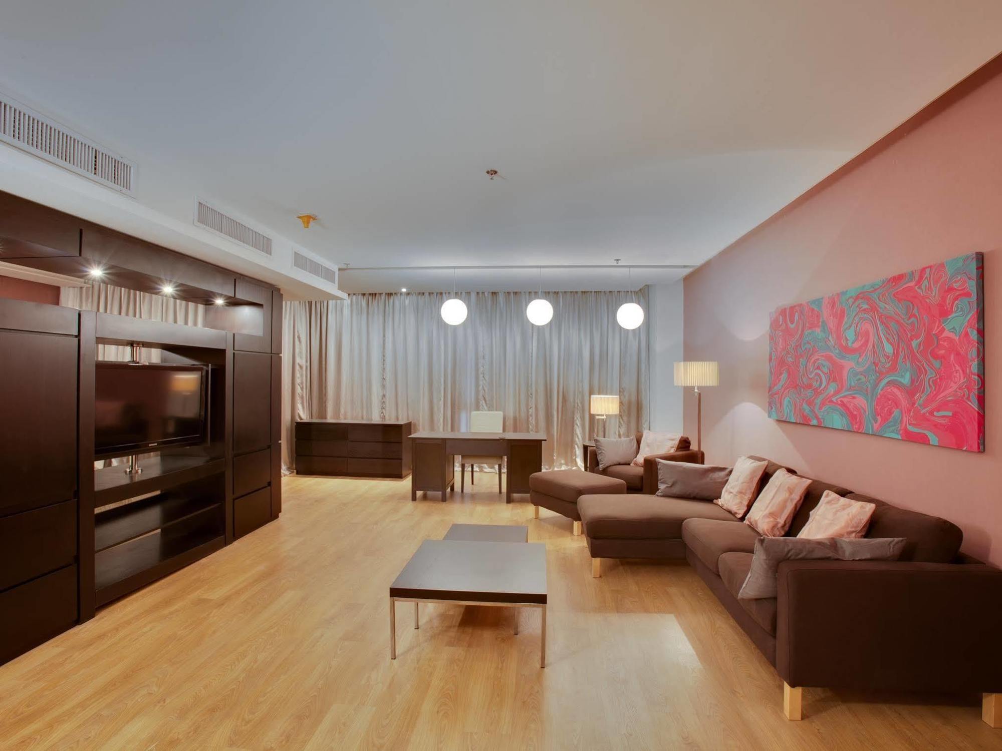 The Rester Hotel Kuwait City Bagian luar foto