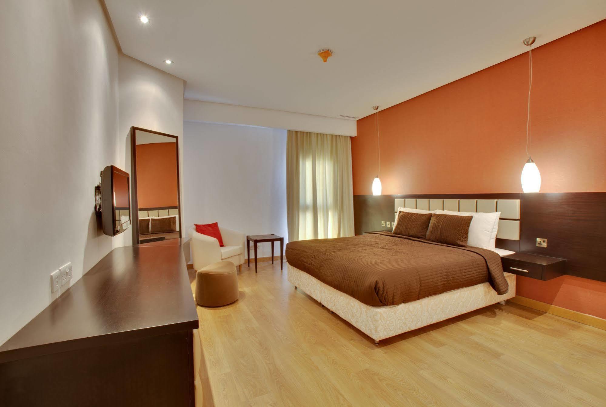 The Rester Hotel Kuwait City Bagian luar foto
