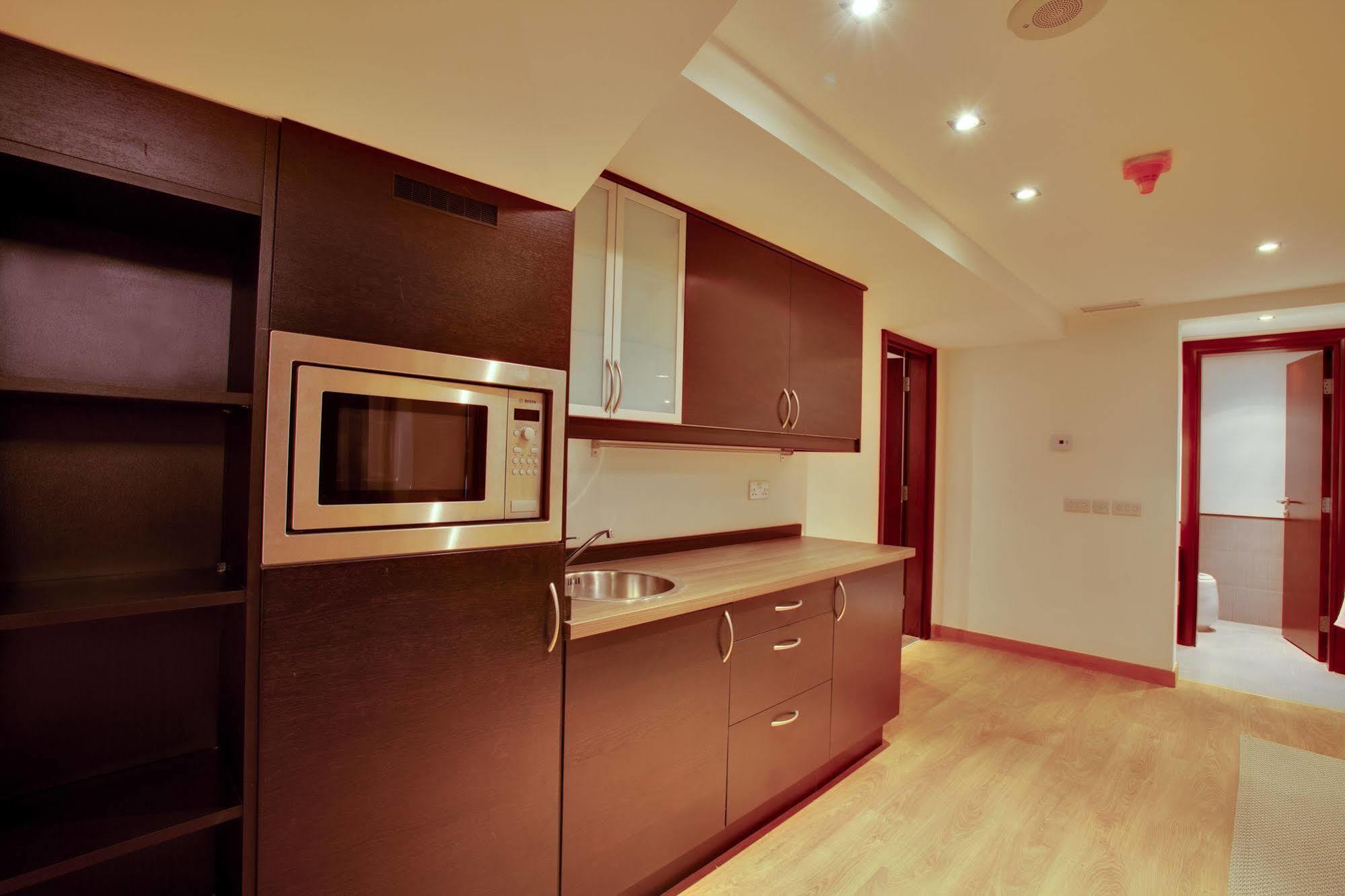 The Rester Hotel Kuwait City Bagian luar foto
